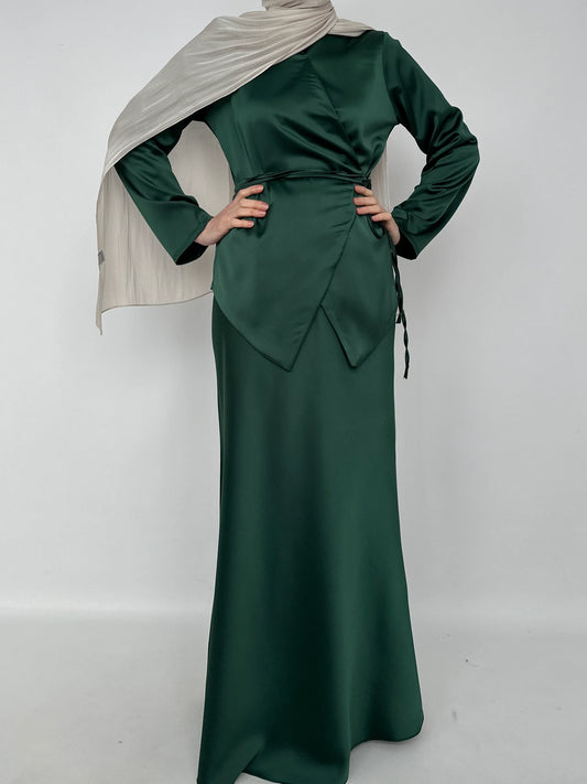 ENSEMBLE JUPE ET KIMONO EN SATIN