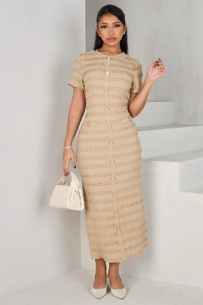 Robe taupe à empiècement crochet